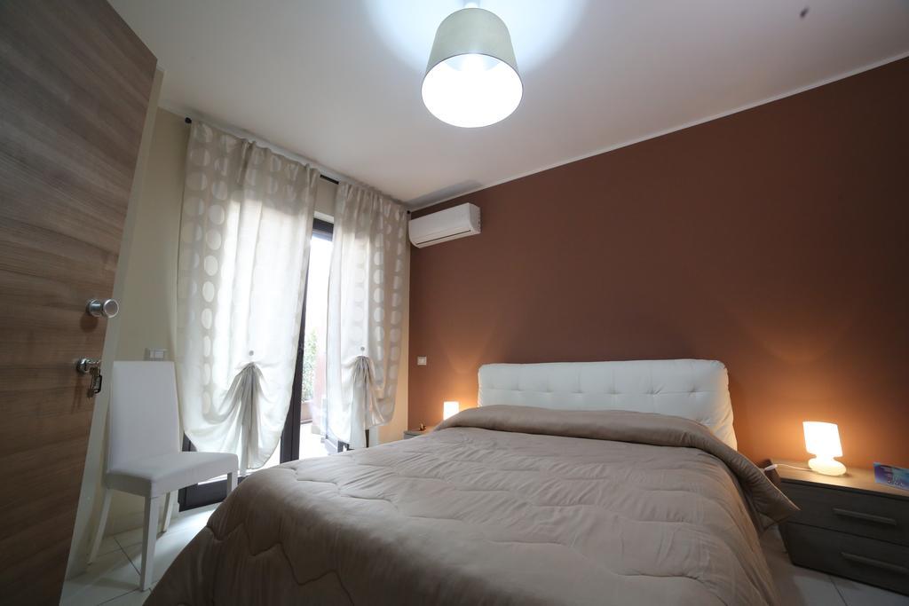 B&B Ciclopi Aci Castello Eksteriør billede
